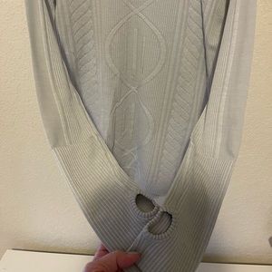 Lululemon Size 10 Light Gray Long Sleeved top